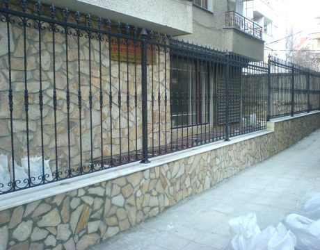 метална ограда - имоти - БорИнвест