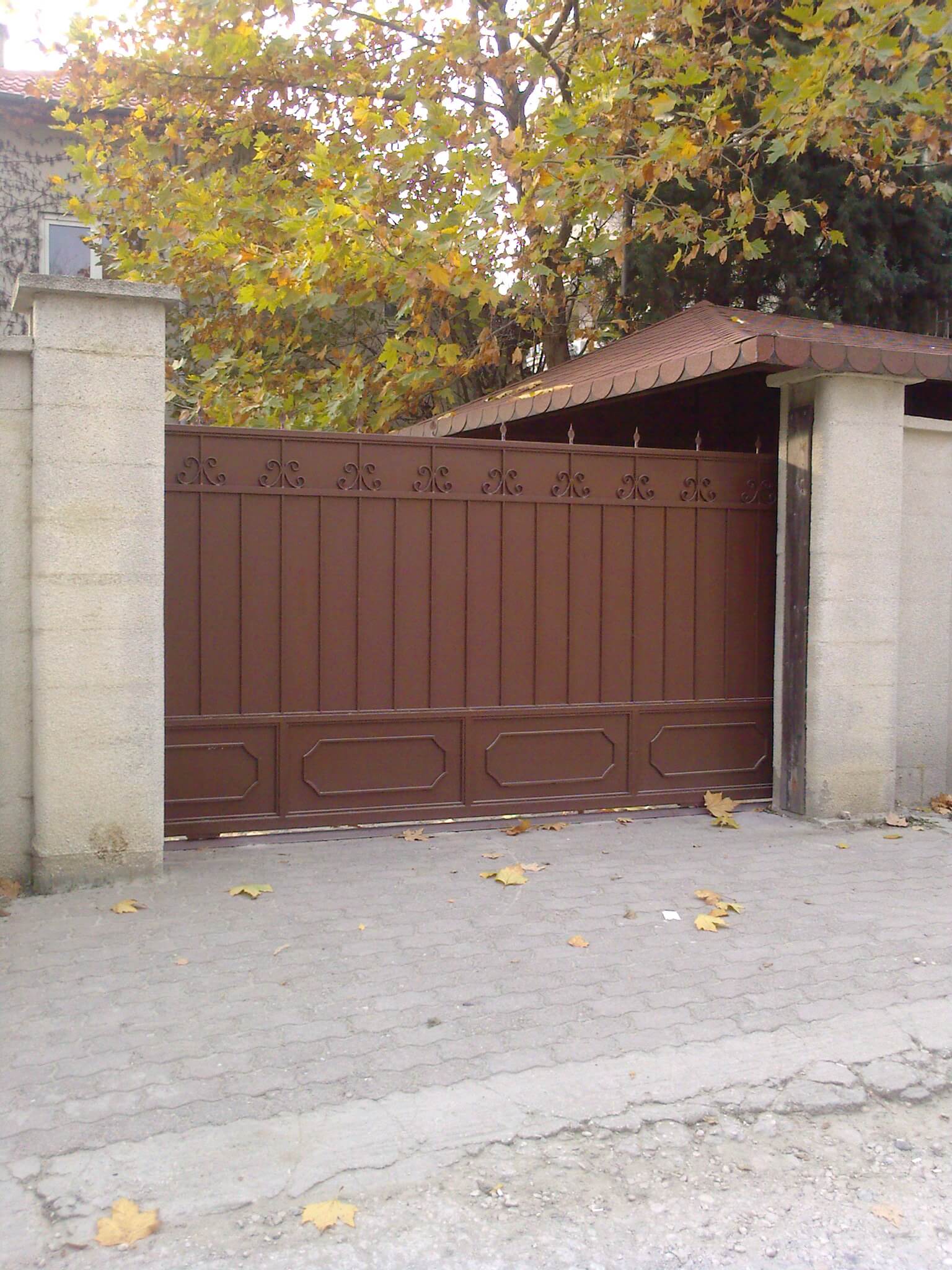 Метални врати за Дворове или портални врати