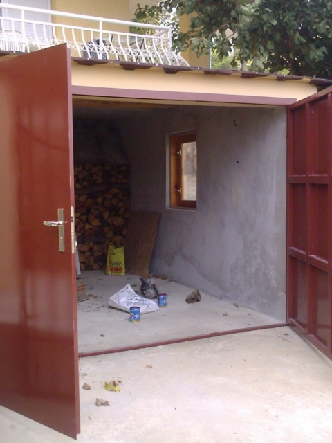 Метални врати за гаражи