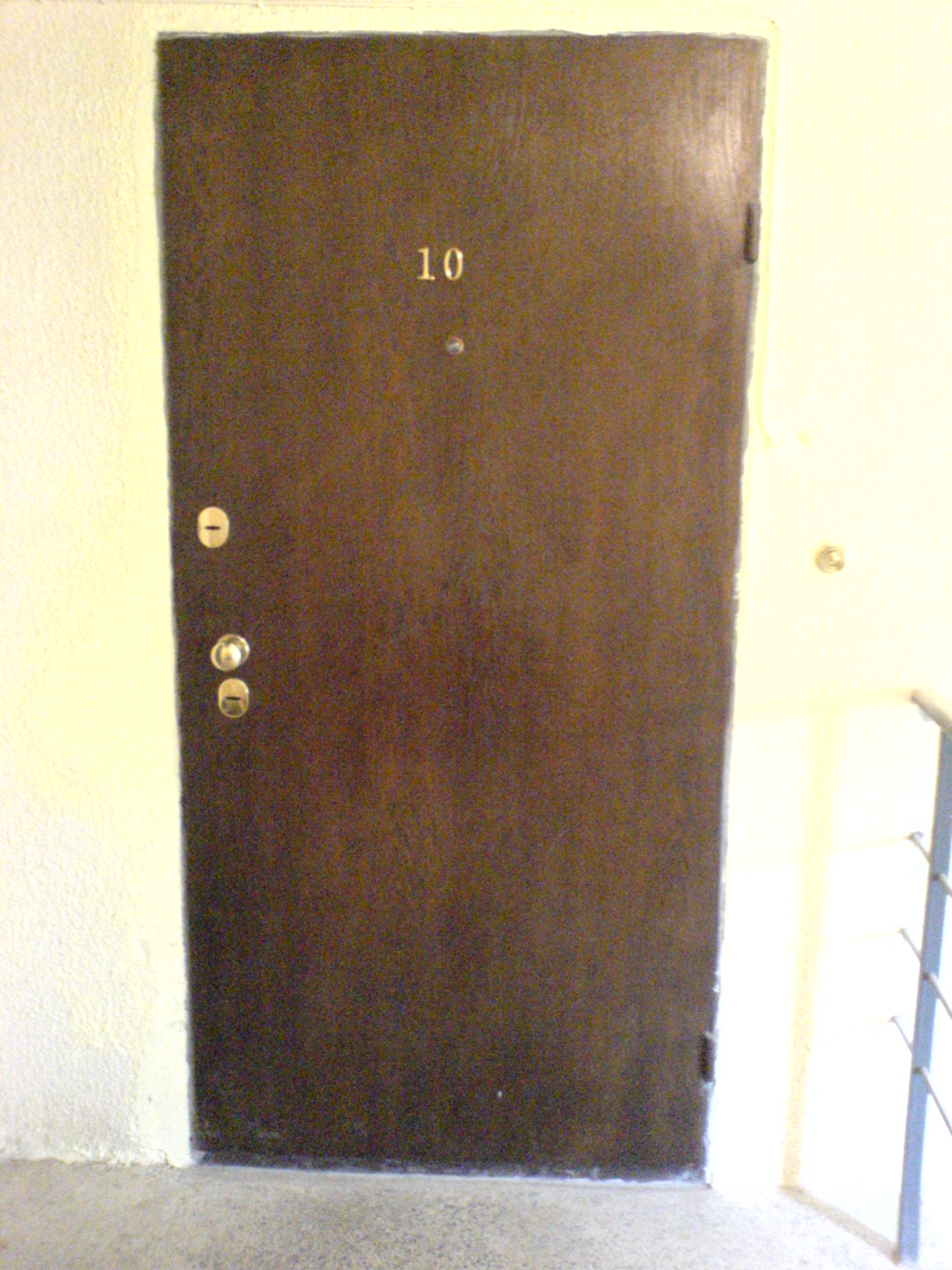 Метални врати за апартаменти
