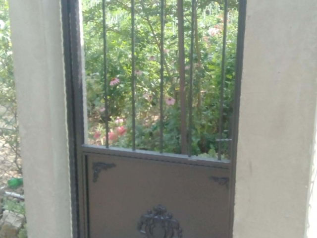 Метални врати за дворове